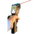 帶激光瞄準(zhǔn)便攜式遠(yuǎn)紅外測(cè)溫儀 說(shuō)明書(shū)